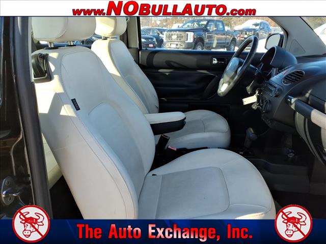 2008 Volkswagen New Beetle Triple White PZEV:RS25106