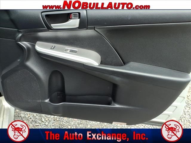2014 Toyota Camry SE:RS25151