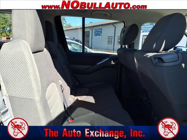 2012 Nissan Pathfinder LE:RS25195