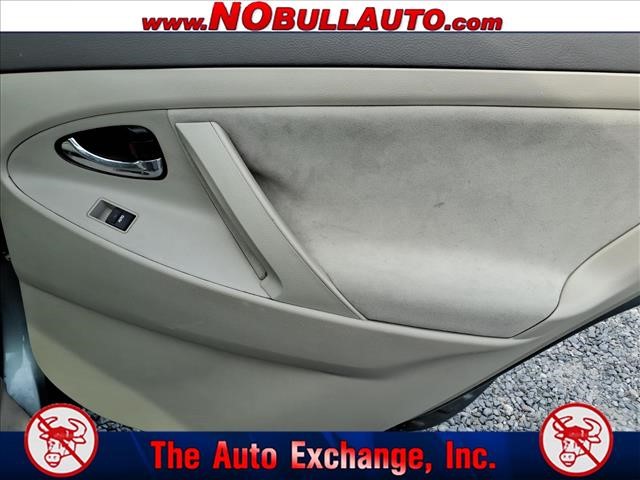 2011 Toyota Camry LE:RS25175