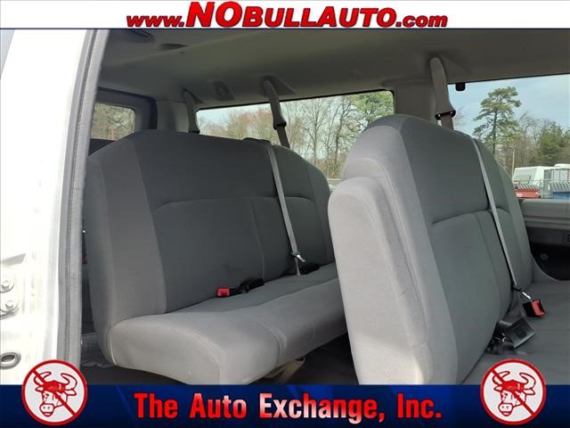 2011 Ford E-Series E-350 SD XLT:RS25140