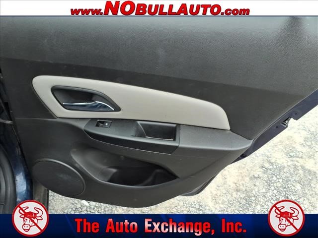 2011 Chevrolet Cruze LS:198285
