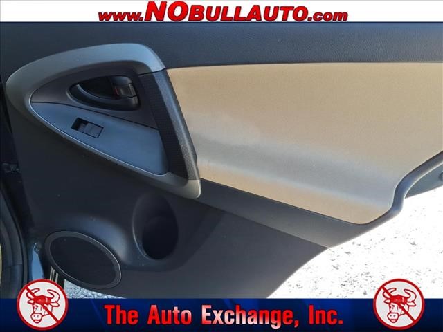 2011 Toyota RAV4 Base:RS25144