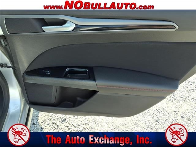 2013 Ford Fusion SE:RS25197