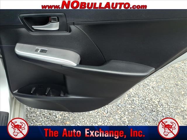 2014 Toyota Camry SE:RS25151