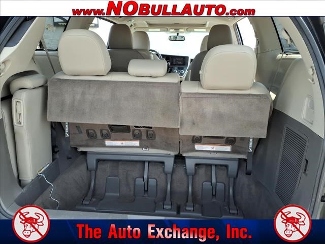 2016 Toyota Sienna XLE 7-Passenger Auto Access Seat:RS25198