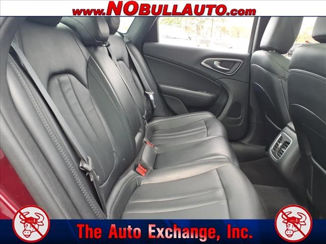 2015 Chrysler 200 C:RS25138