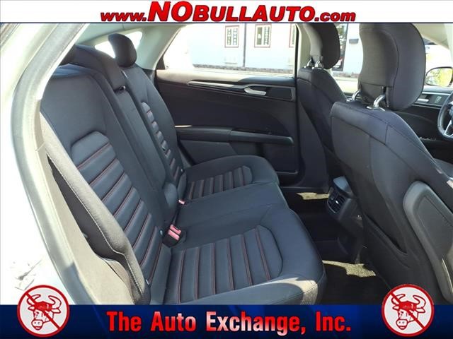 2013 Ford Fusion SE:RS25197