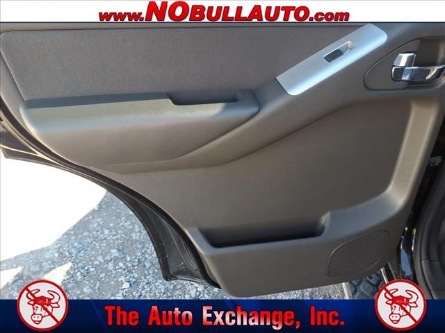 2012 Nissan Pathfinder LE:RS25195