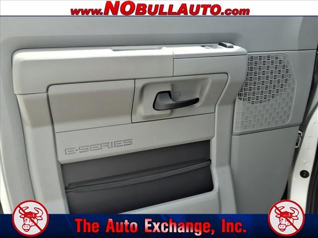 2011 Ford E-Series E-350 SD XLT:RS25140