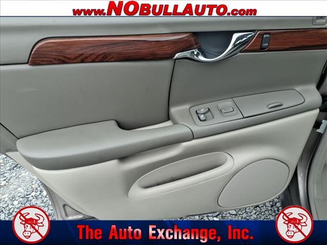 2004 Cadillac DeVille Base:RS25169