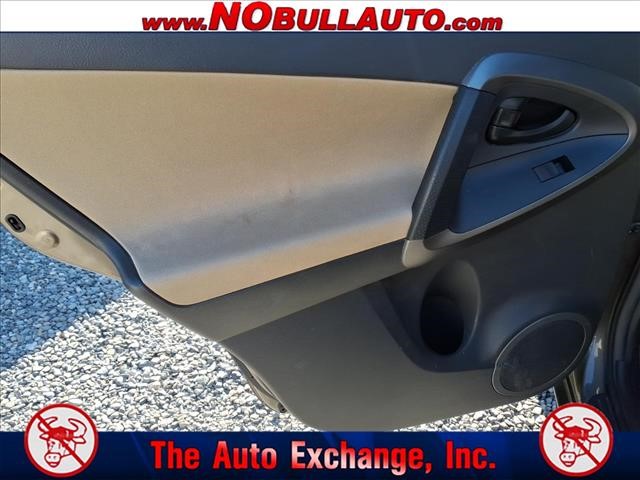 2012 Toyota RAV4 Base:RS25212