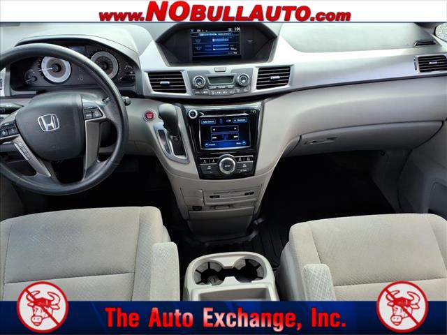 2016 Honda Odyssey SE:RS25057