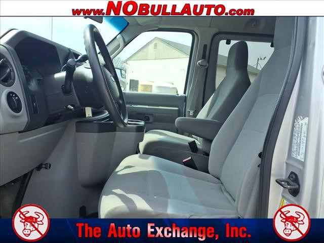 2011 Ford E-Series E-350 SD XLT:RS25140