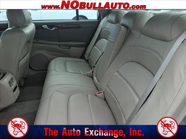 2004 Cadillac DeVille Base:RS25169