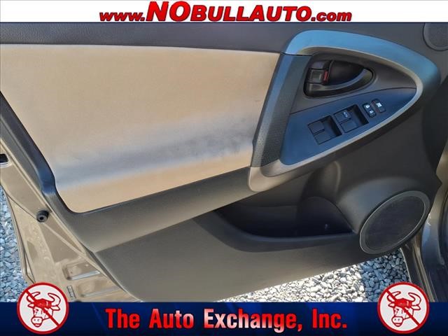 2012 Toyota RAV4 Base:RS25212