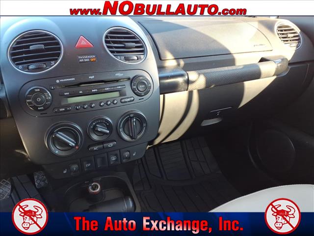 2008 Volkswagen New Beetle Triple White PZEV:RS25106