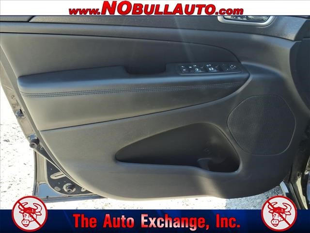 2017 Jeep Grand Cherokee Altitude:RS25136