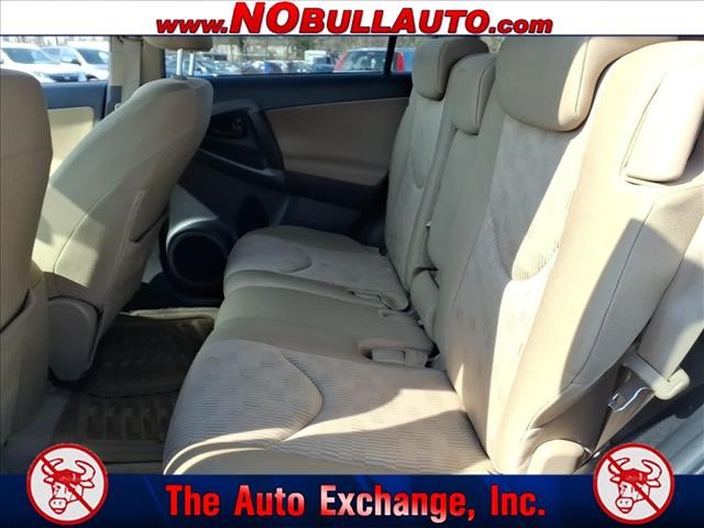 2011 Toyota RAV4 Base:RS25144