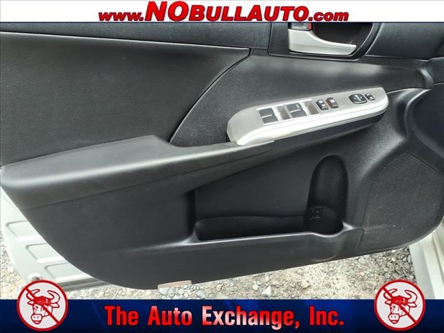2014 Toyota Camry SE:RS25151