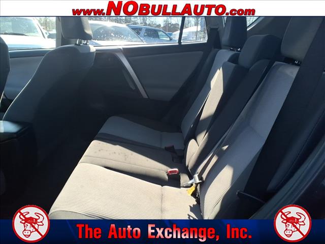 2015 Toyota RAV4 LE:RS25107