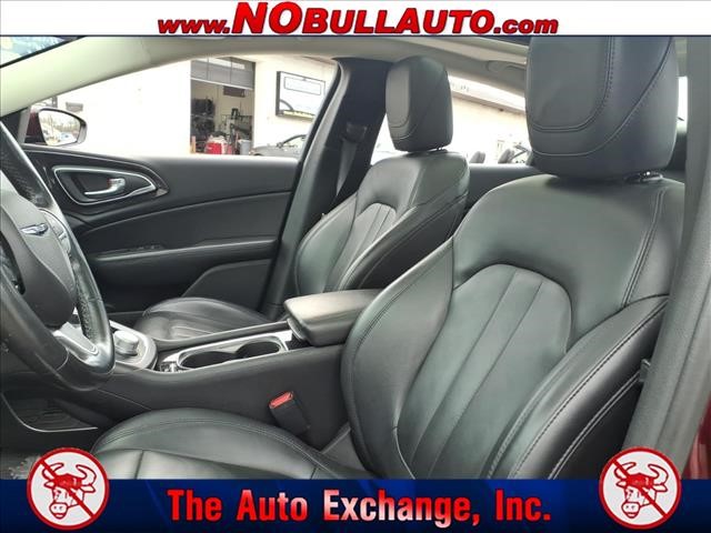 2015 Chrysler 200 C:RS25138