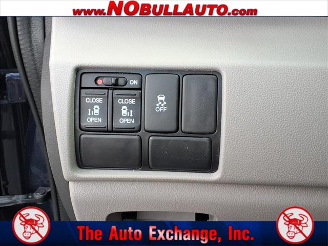 2016 Honda Odyssey SE:RS25057