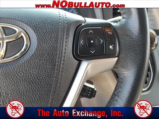 2016 Toyota Sienna XLE 7-Passenger Auto Access Seat:RS25198
