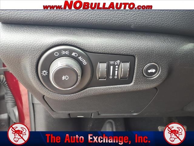 2015 Chrysler 200 C:RS25138