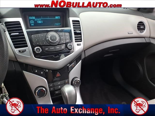 2011 Chevrolet Cruze LS:198285