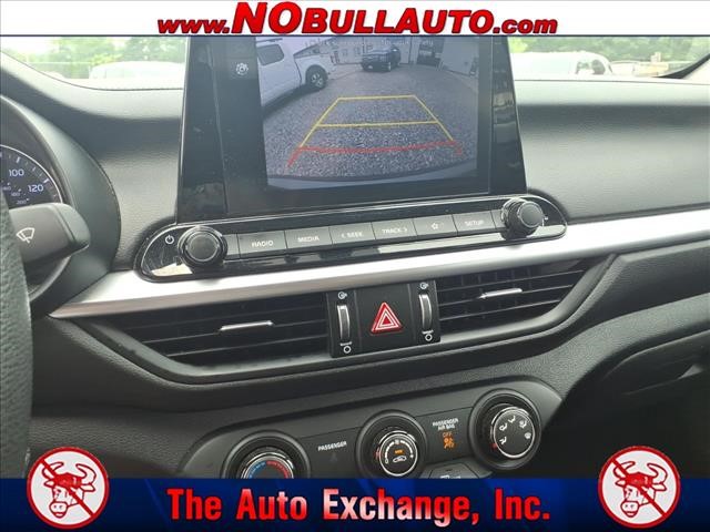 2023 Kia Forte LX:RS25183