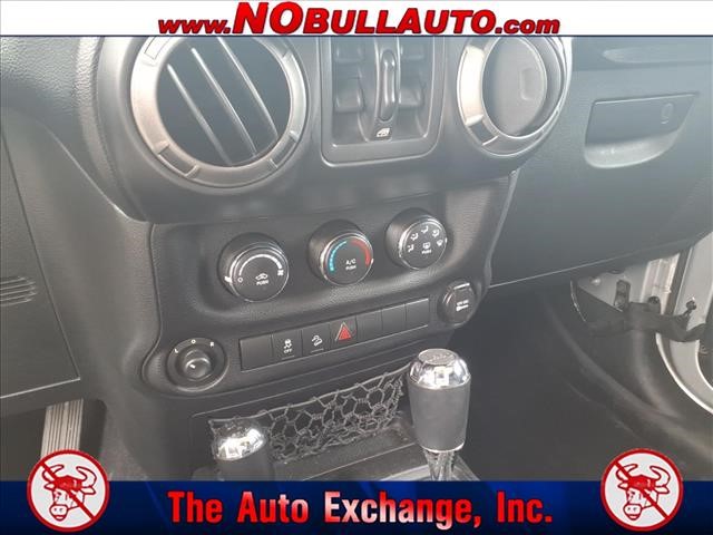 2011 Jeep Wrangler Unlimited Sport:RS25143