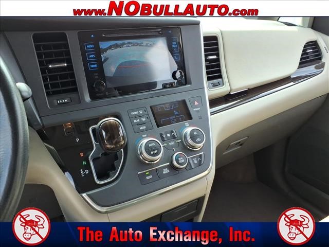 2016 Toyota Sienna XLE 7-Passenger Auto Access Seat:RS25198