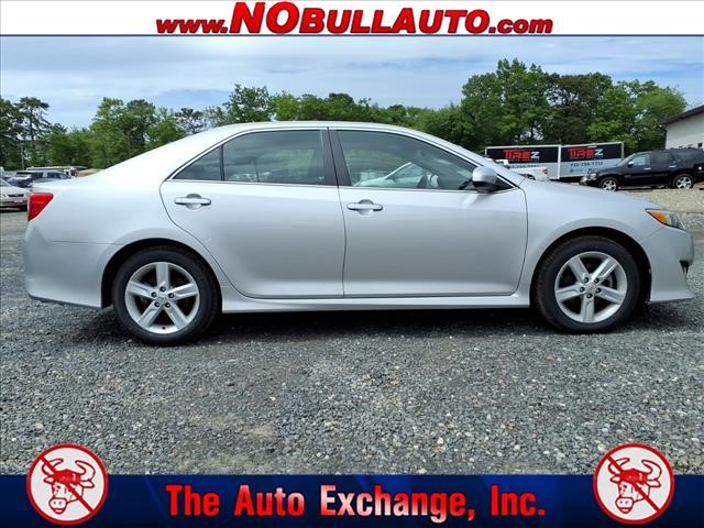 2014 Toyota Camry SE:RS25151