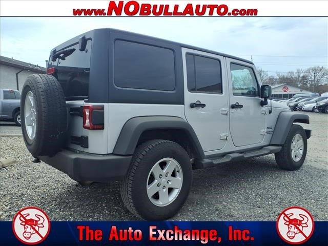 2011 Jeep Wrangler Unlimited Sport:RS25143