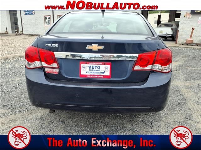 2011 Chevrolet Cruze LS:198285