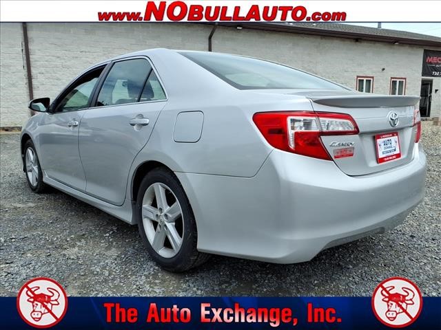 2014 Toyota Camry SE:RS25151