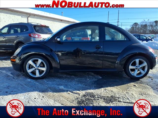 2008 Volkswagen New Beetle Triple White PZEV:RS25106