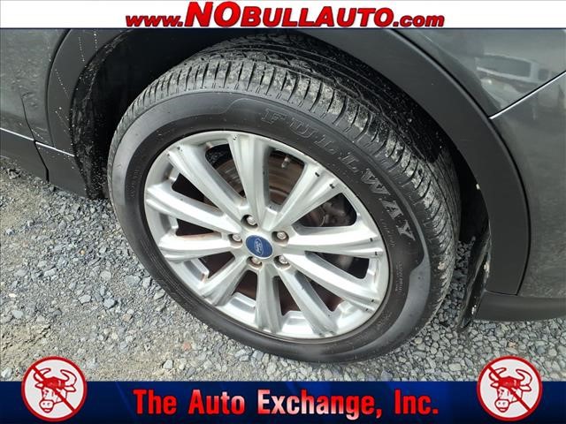 2017 Ford Escape Titanium:RS25208