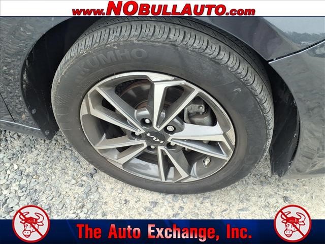 2023 Kia Forte LX:RS25183