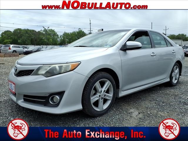 2014 Toyota Camry SE:RS25151
