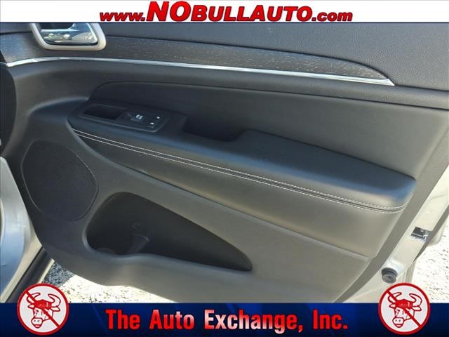 2017 Jeep Grand Cherokee Limited:RS25217