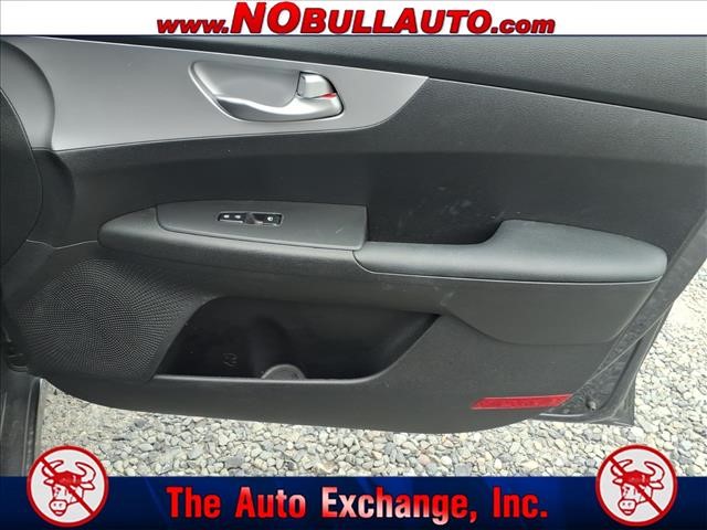 2023 Kia Forte LX:RS25183