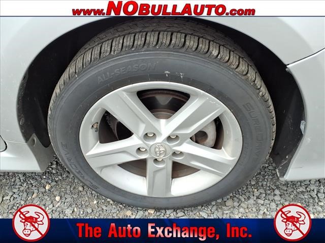 2014 Toyota Camry SE:RS25151