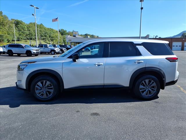 2024 Nissan Pathfinder S