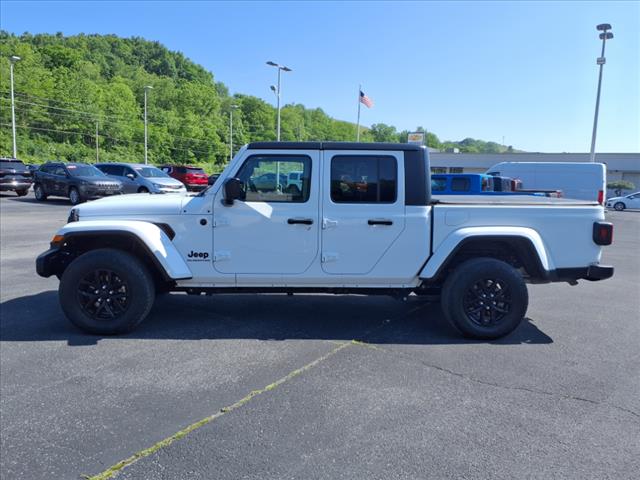 2022 Jeep Gladiator Sport