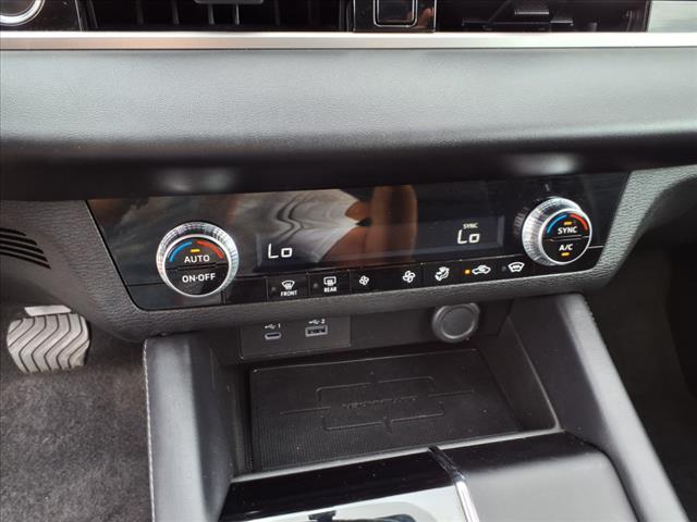 2024 Mitsubishi Outlander ES