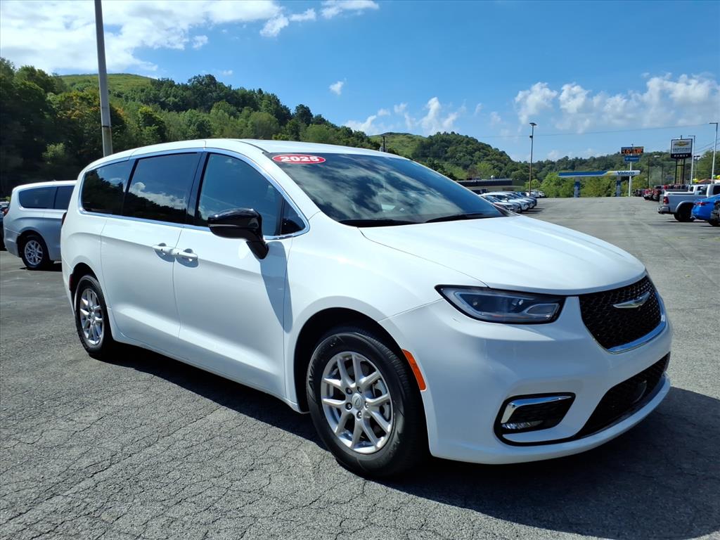 2025 Chrysler Pacifica Select FWD