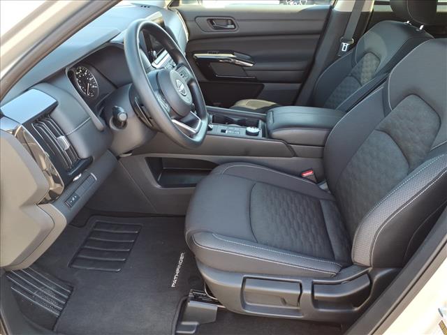 2024 Nissan Pathfinder S