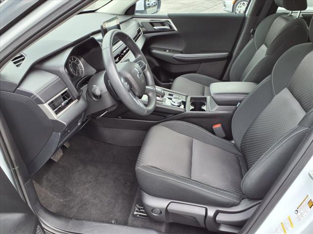 2024 Mitsubishi Outlander ES